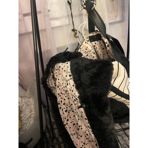 Betsey johnson vampire/devil character hoodie backpack/bag fur black - Picture 9 of 11